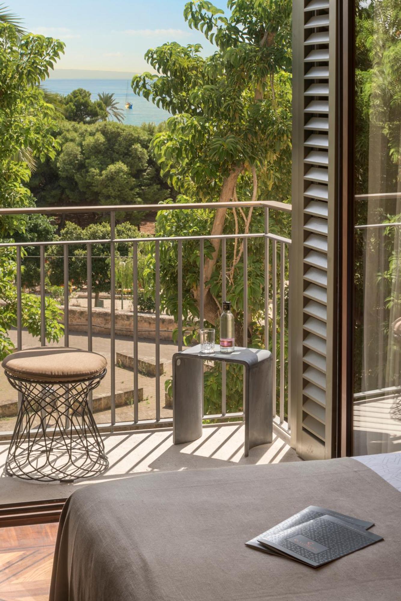 El Llorenc Parc De La Mar - Adults Only Palma de Mallorca Exterior photo A balcony