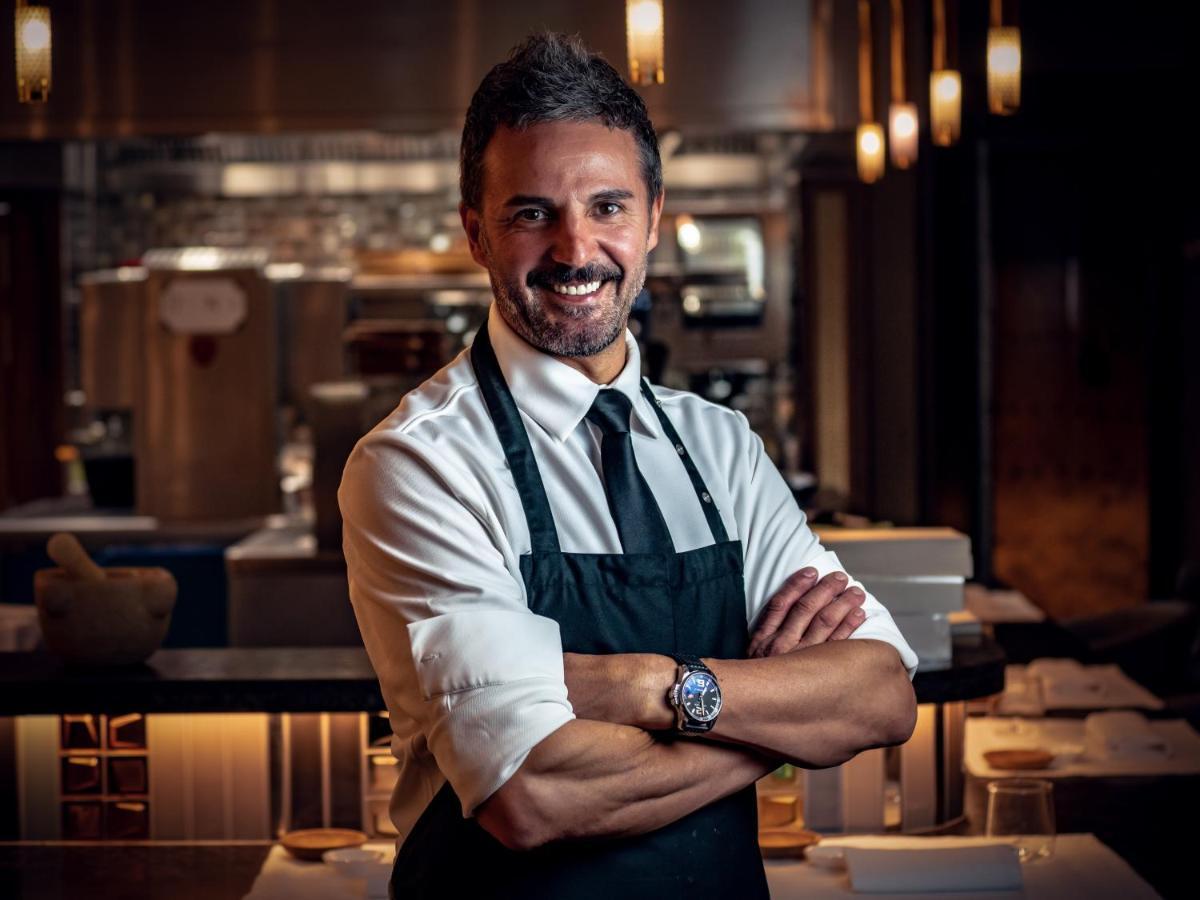 El Llorenc Parc De La Mar - Adults Only Palma de Mallorca Exterior photo Chef and restaurateur, Anthony Bourdain